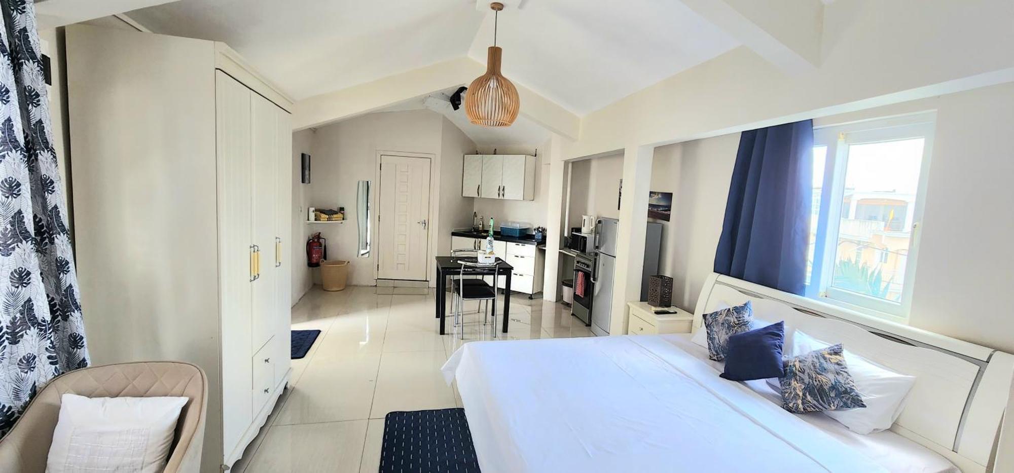 Lovely Studio Apartment With Views Of The Lagoon. Grand Baie Exteriör bild